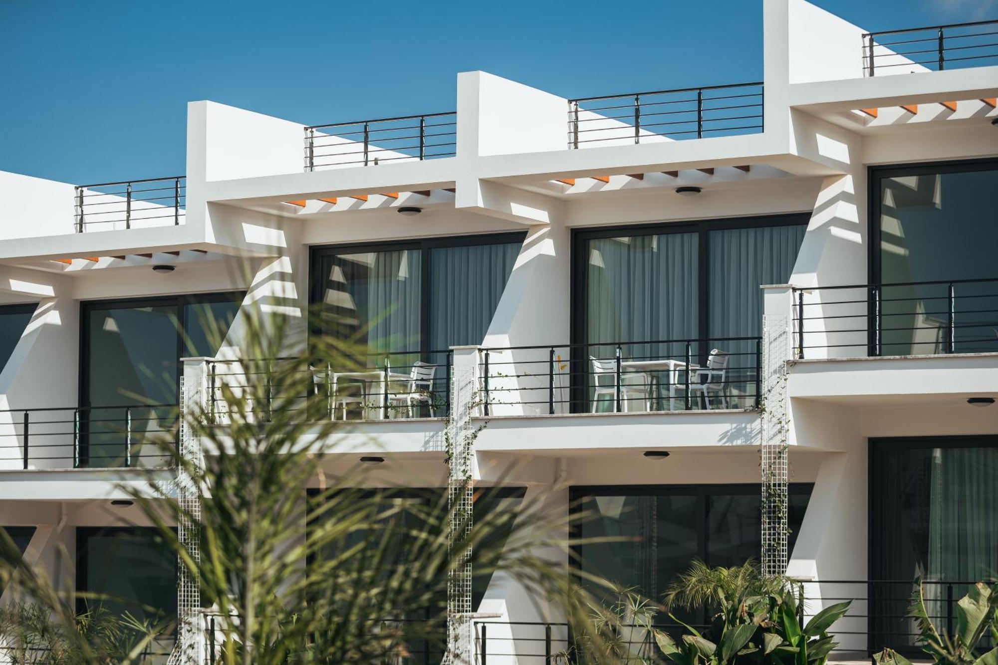 Pearl Island Homes דירה קיירניה