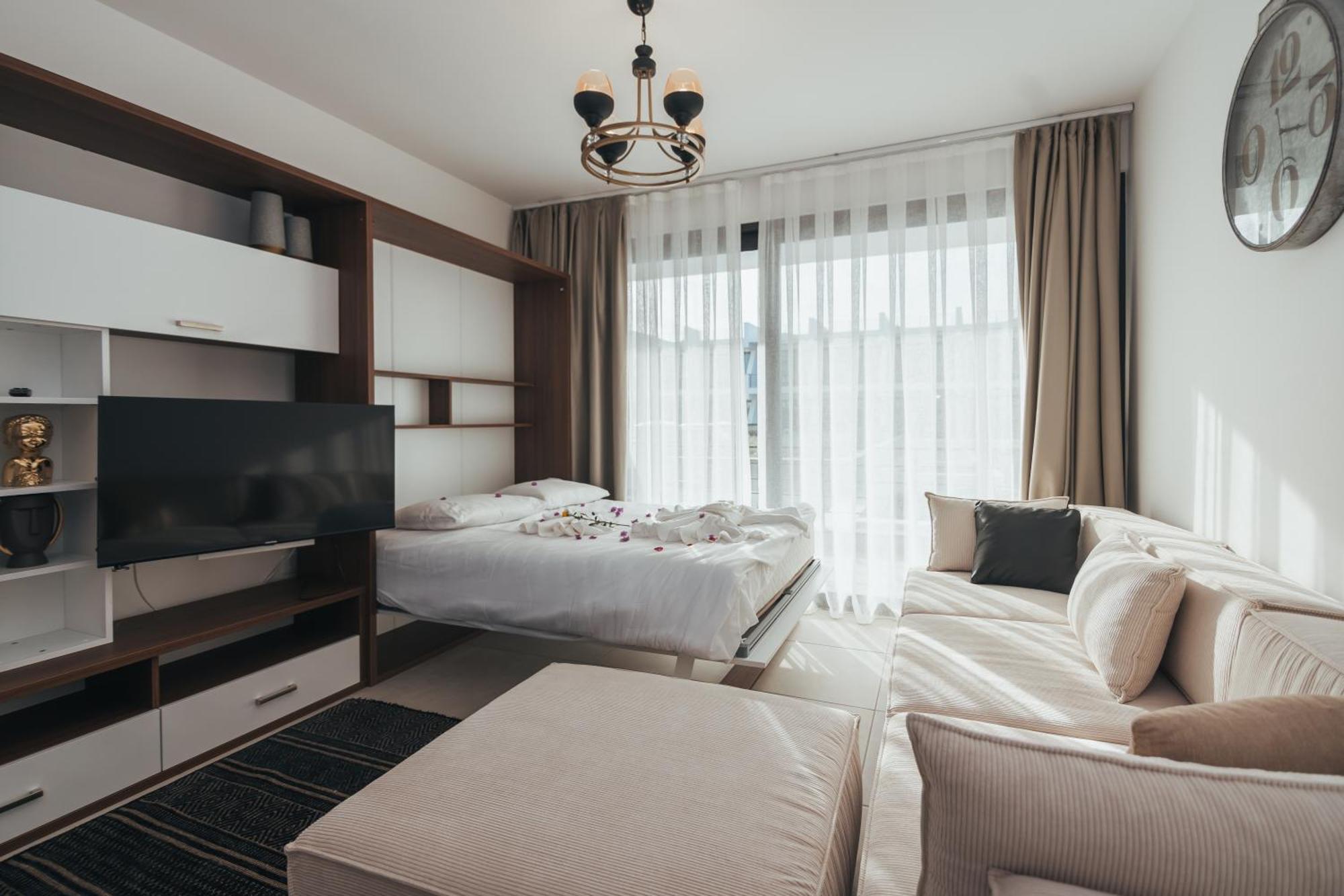 Pearl Island Homes דירה קיירניה